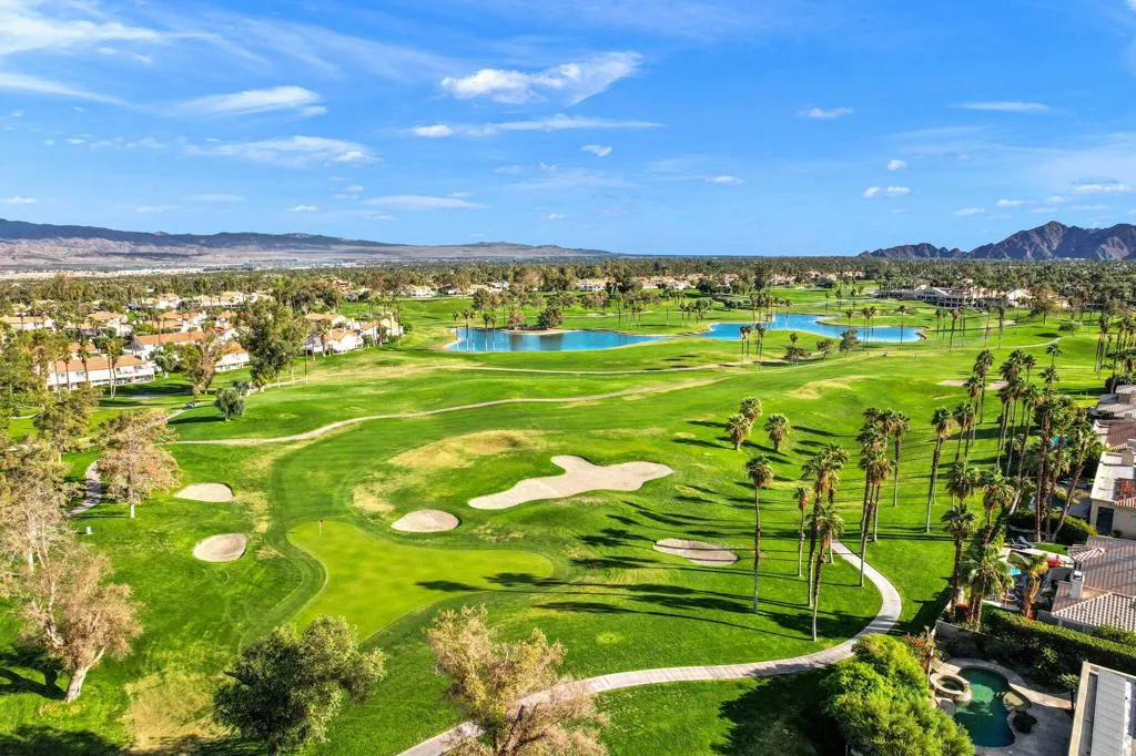 352 Crest Lake Drive, Palm Desert, California 92211 home-pic-72