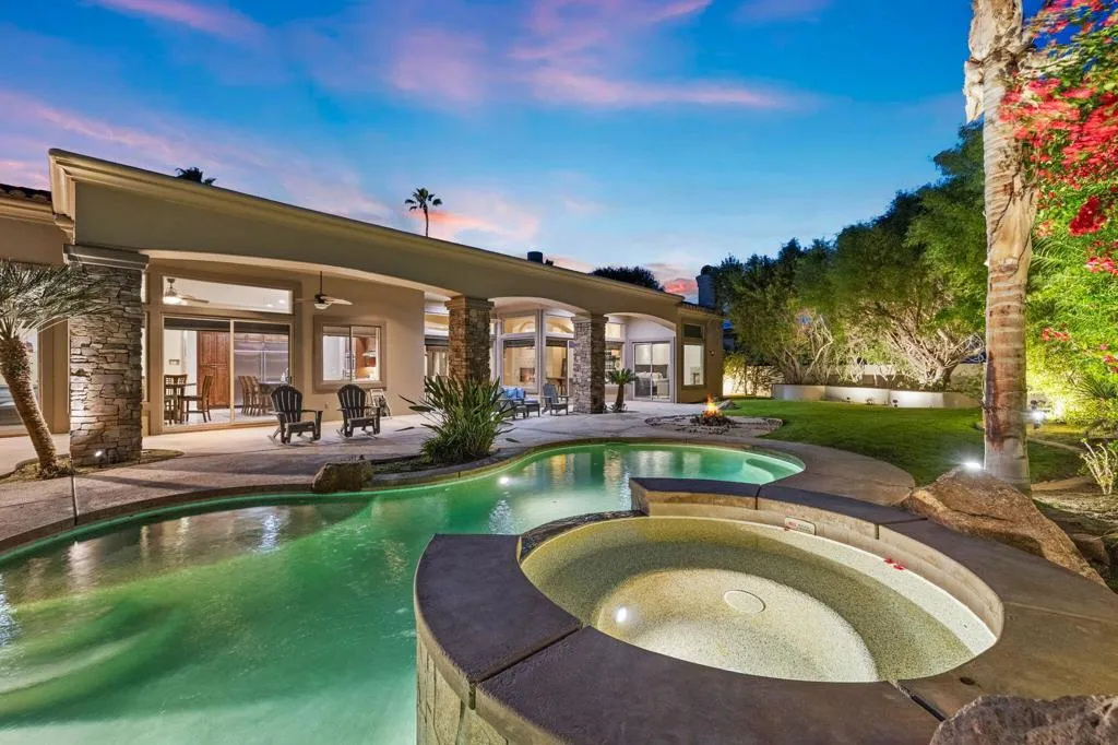 352 Crest Lake Drive, Palm Desert, California 92211 home-pic-4