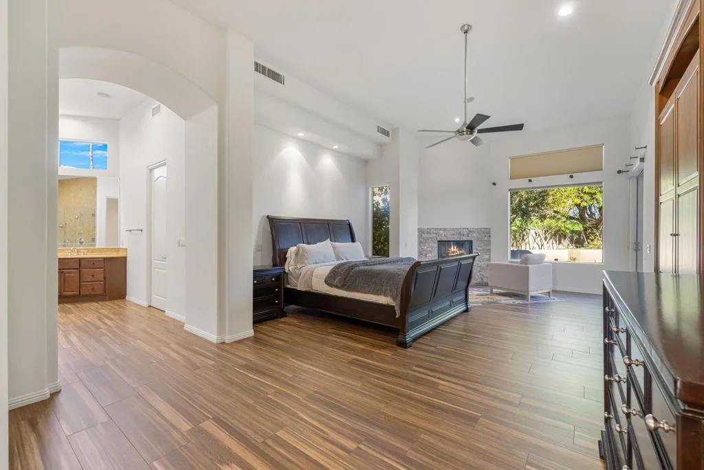 352 Crest Lake Drive, Palm Desert, California 92211 home-pic-44
