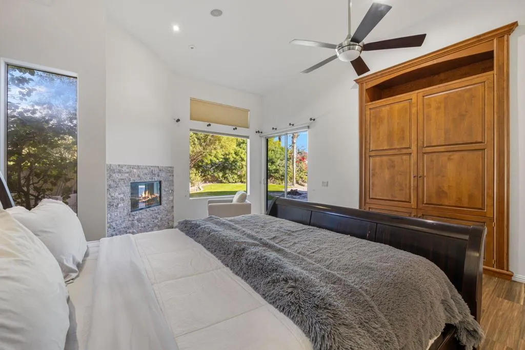 352 Crest Lake Drive, Palm Desert, California 92211 home-pic-46
