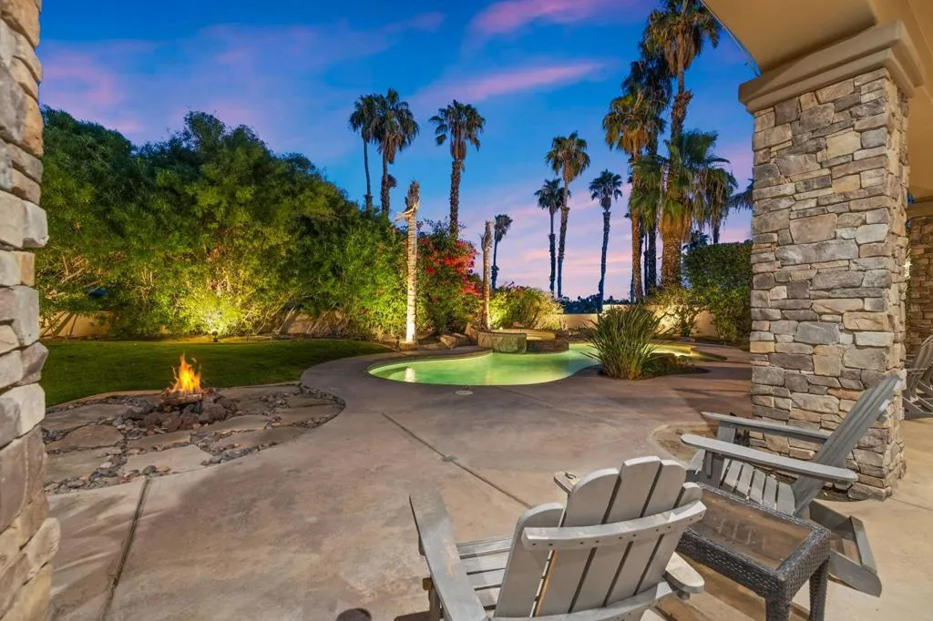352 Crest Lake Drive, Palm Desert, California 92211 home-pic-13