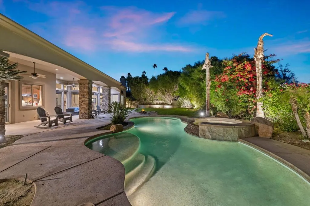 352 Crest Lake Drive, Palm Desert, California 92211 home-pic-11
