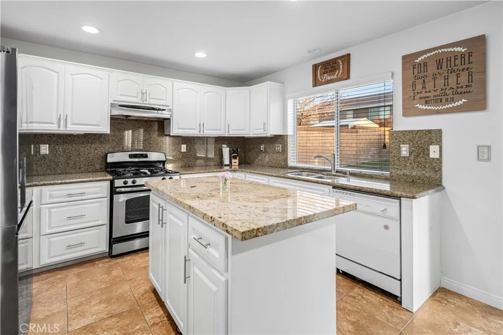 2822 W Lumber, Lancaster, California 93536 home-pic-9