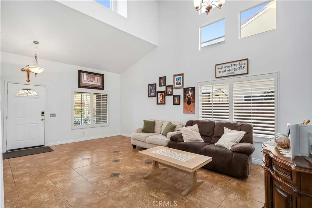 2822 W Lumber, Lancaster, California 93536 home-pic-4