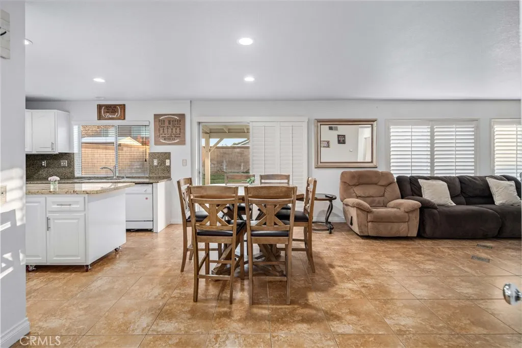 2822 W Lumber, Lancaster, California 93536 home-pic-8