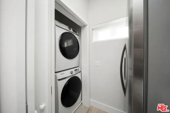 5221 Cleon Avenue, North Hollywood, California 91601