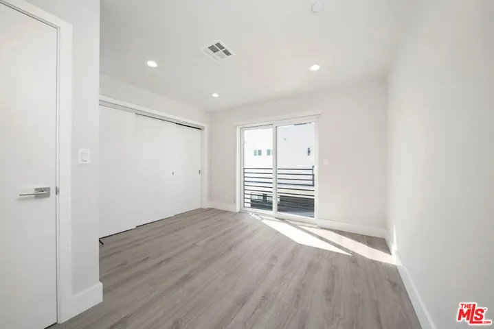 5221 Cleon Avenue, North Hollywood, California 91601