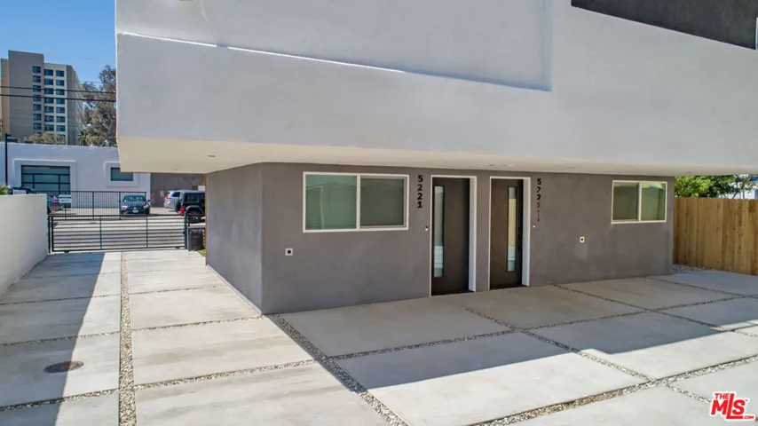 5221 Cleon Avenue, North Hollywood, California 91601