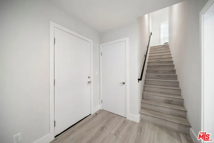 5221 Cleon Avenue, North Hollywood, California 91601