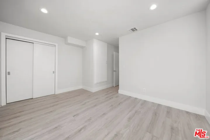5221 Cleon Avenue, North Hollywood, California 91601