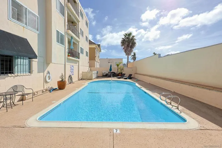 Swimming Pool/Hot Tub/Sauna