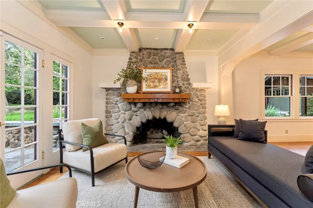 354 N Canon Avenue, Sierra Madre, California 91024 home-pic-22