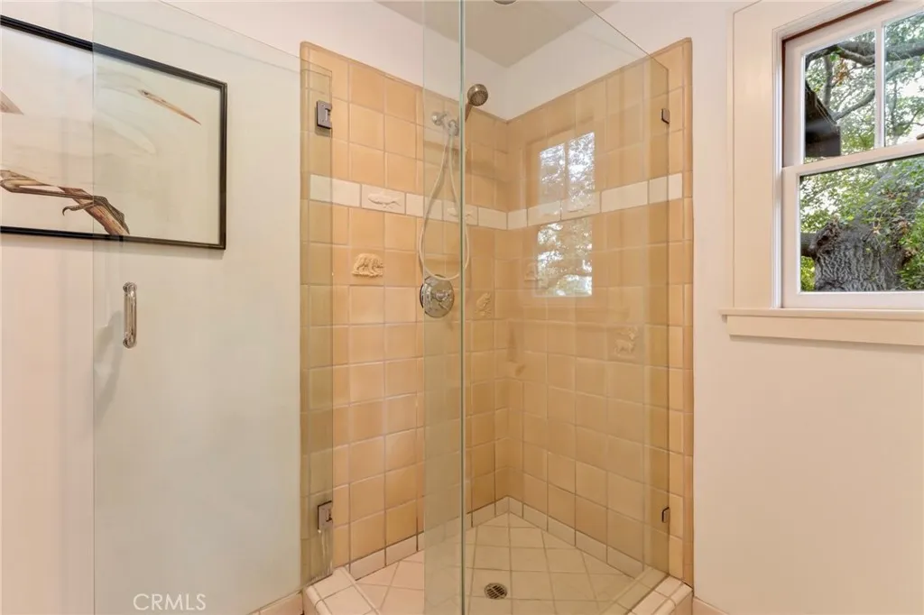 354 N Canon Avenue, Sierra Madre, California 91024 home-pic-41