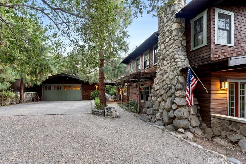 354 N Canon Avenue, Sierra Madre, California 91024 home-pic-6