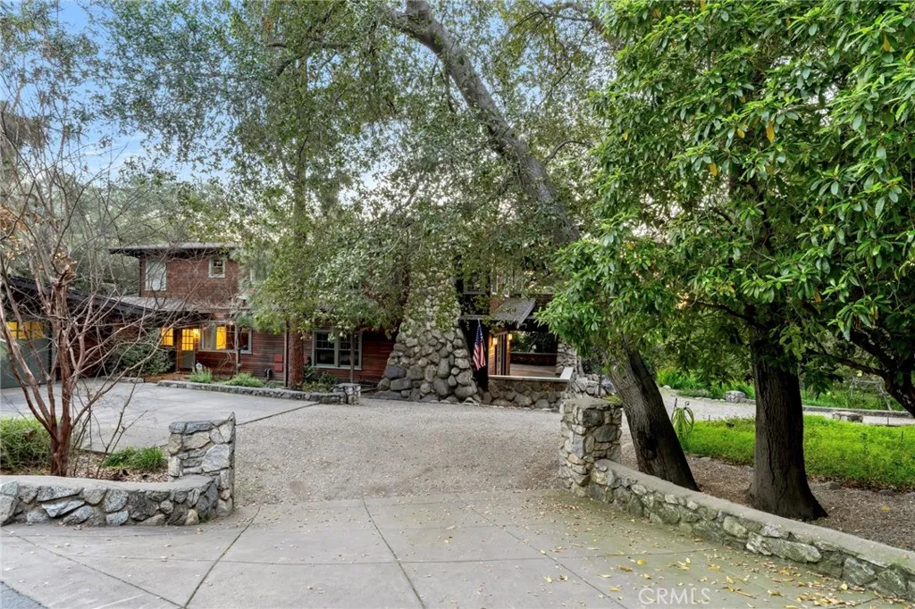 354 N Canon Avenue, Sierra Madre, California 91024 home-pic-7