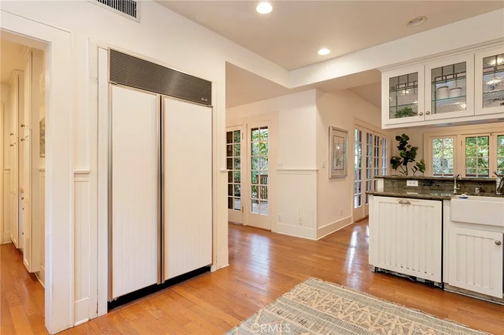 354 N Canon Avenue, Sierra Madre, California 91024 home-pic-33