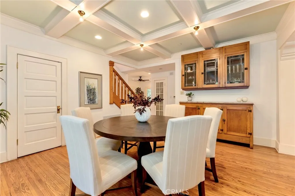 354 N Canon Avenue, Sierra Madre, California 91024 home-pic-25