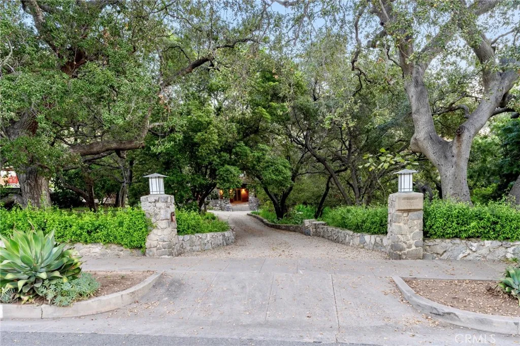 354 N Canon Avenue, Sierra Madre, California 91024 home-pic-4