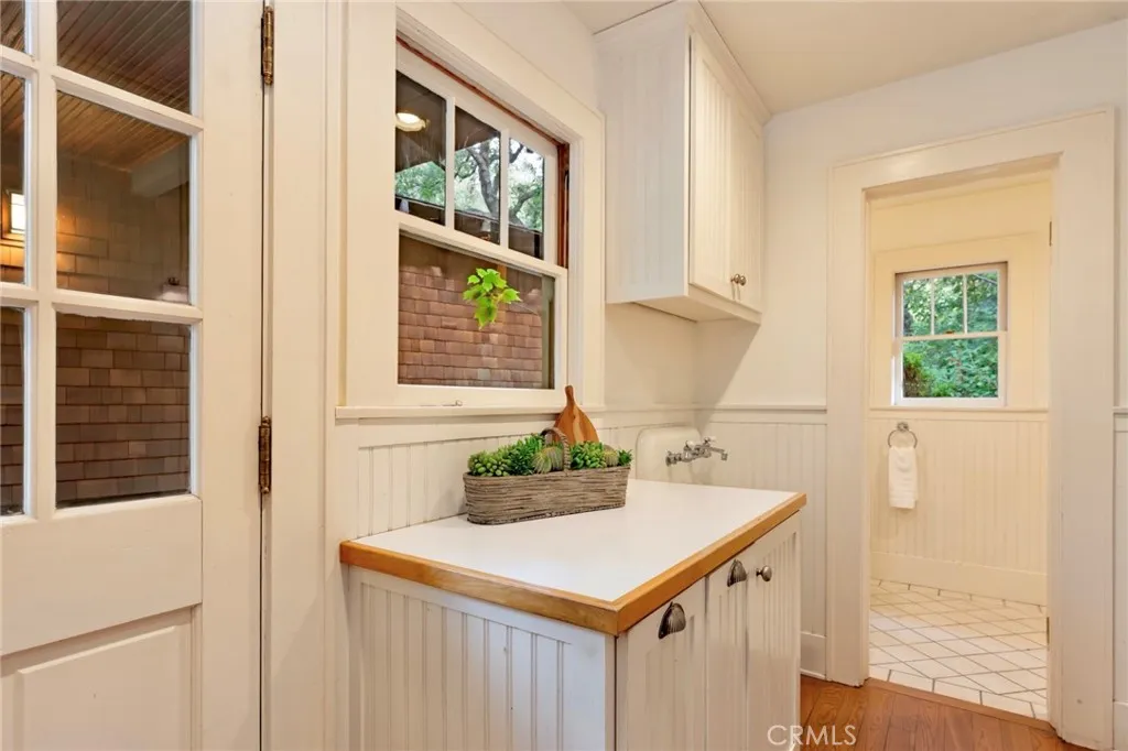 354 N Canon Avenue, Sierra Madre, California 91024 home-pic-43