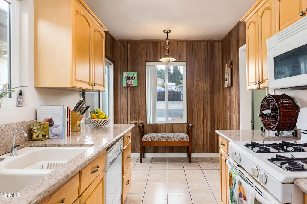 1823 Jones Avenue, Los Angeles, California 90032 home-pic-17