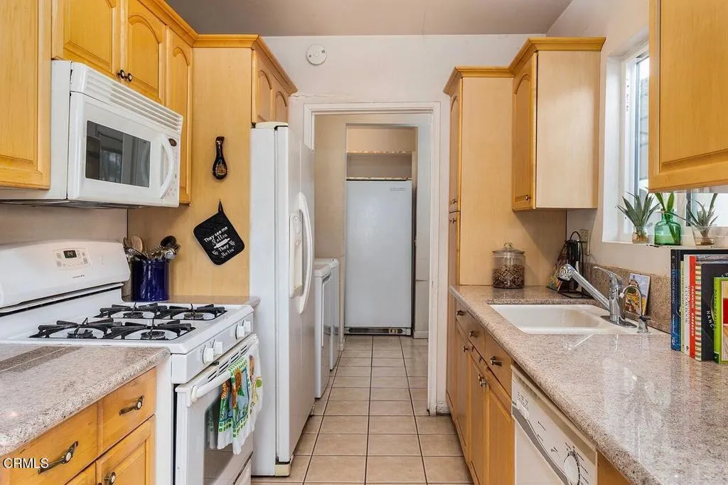1823 Jones Avenue, Los Angeles, California 90032 home-pic-15