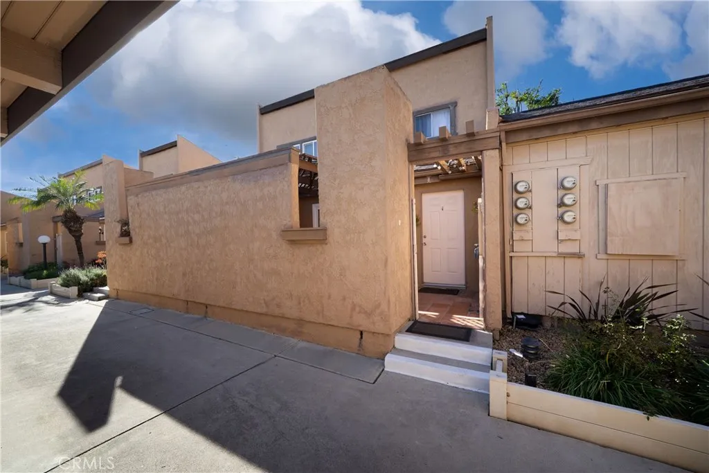 2700 Brea 13, Fullerton, California 92835 home-pic-1