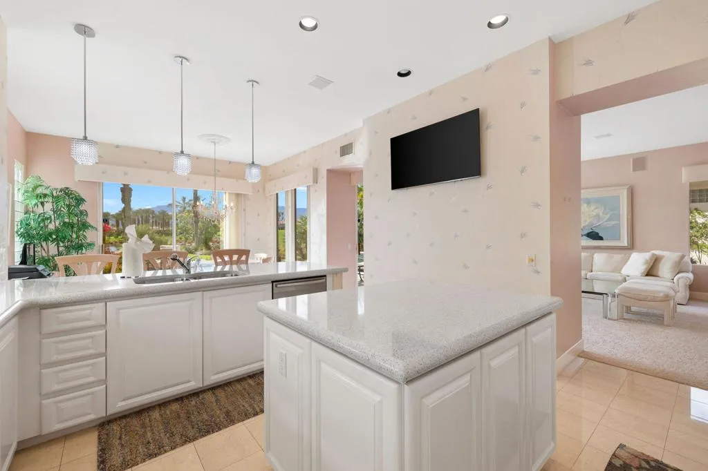 713 Red Arrow Trail, Palm Desert, California 92211 home-pic-17