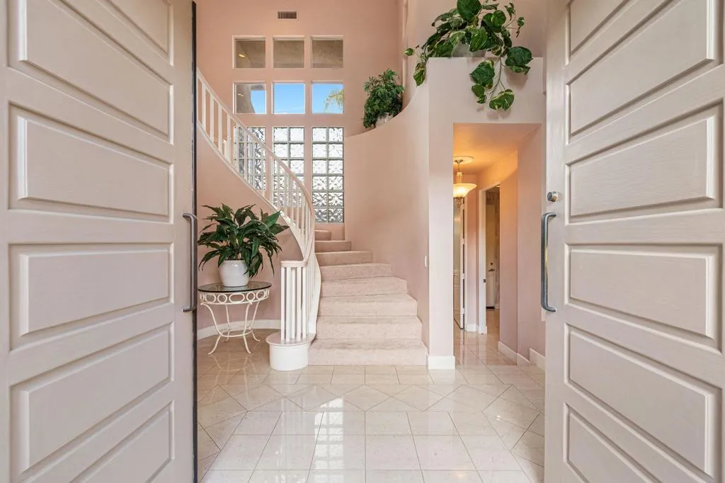 713 Red Arrow Trail, Palm Desert, California 92211 home-pic-12
