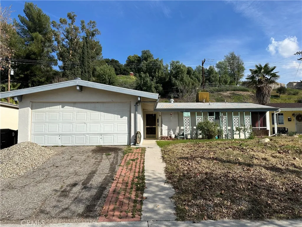 27316 Altamere, Canyon Country, California 91351 home-pic-2