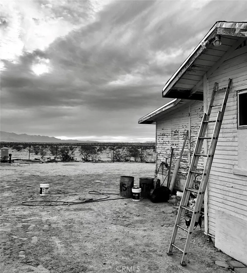 4759 Pinto Mountain, 29 Palms, California 92277 home-pic-20