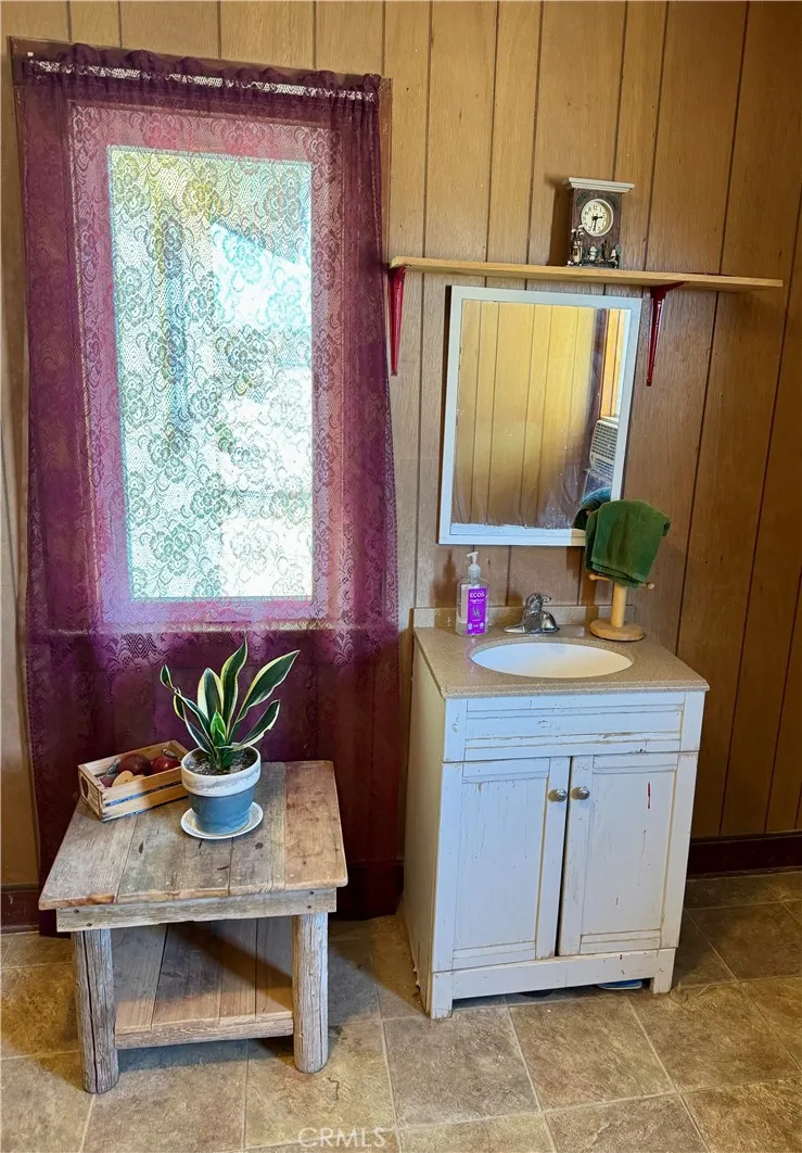4759 Pinto Mountain, 29 Palms, California 92277 home-pic-12