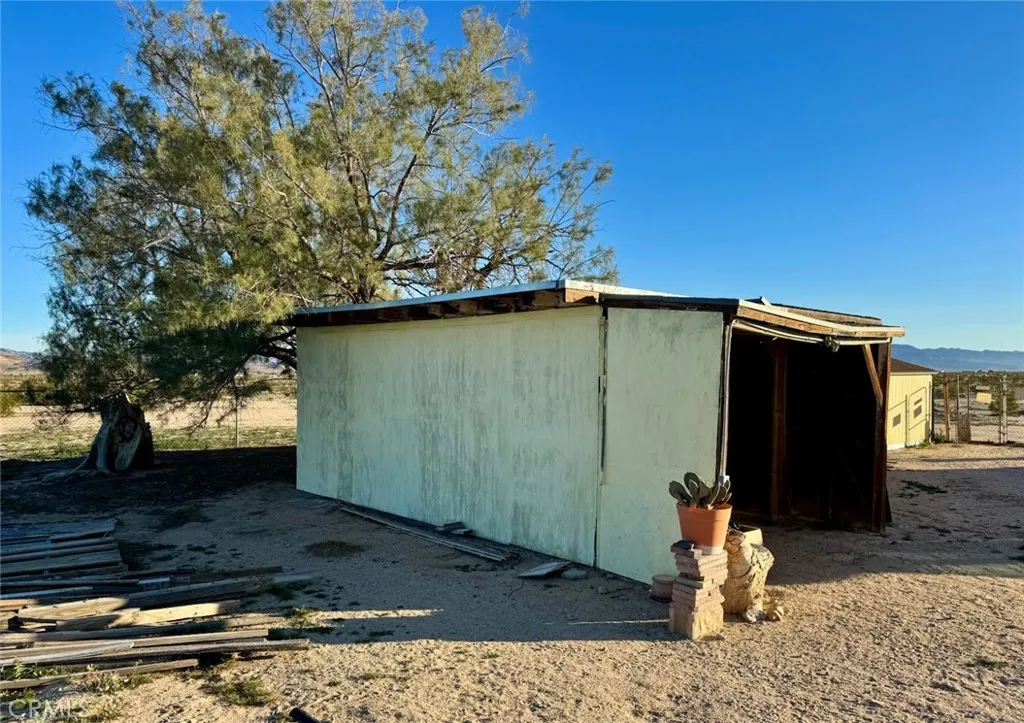 4759 Pinto Mountain, 29 Palms, California 92277 home-pic-19