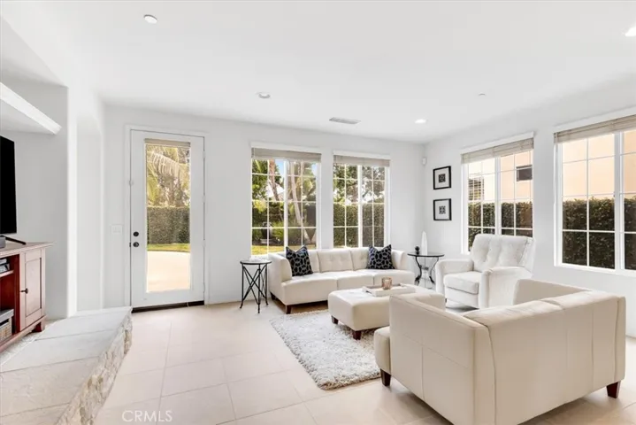 305 Via Los Tilos, San Clemente, California 92673