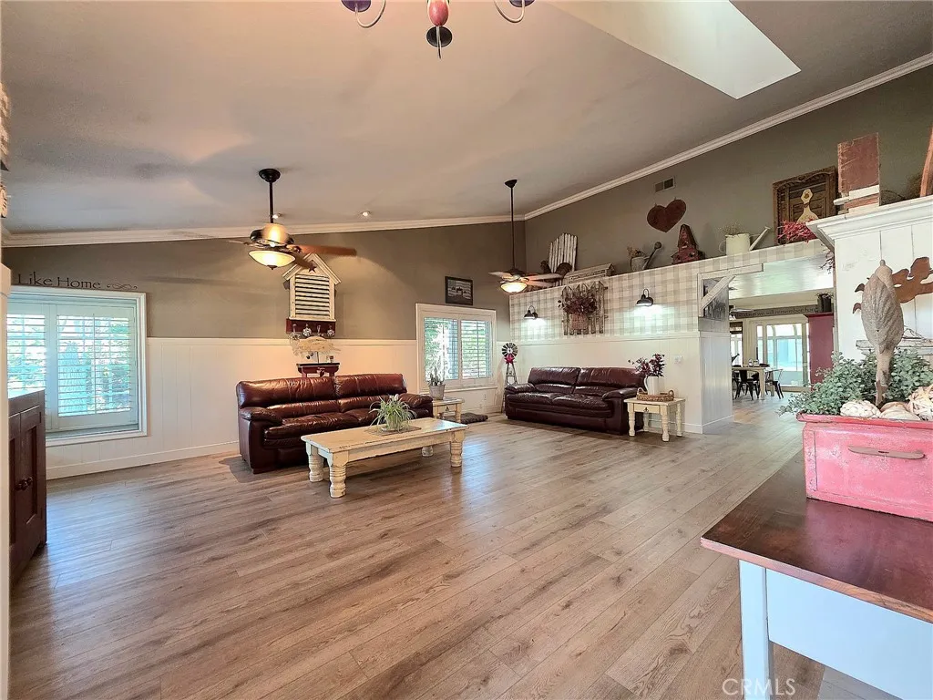 22081 Windtree, Wildomar, California 92595 home-pic-4