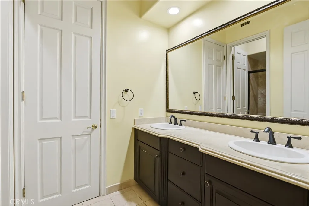 25301 Prado De Los Arboles, Calabasas, California 91302 home-pic-17