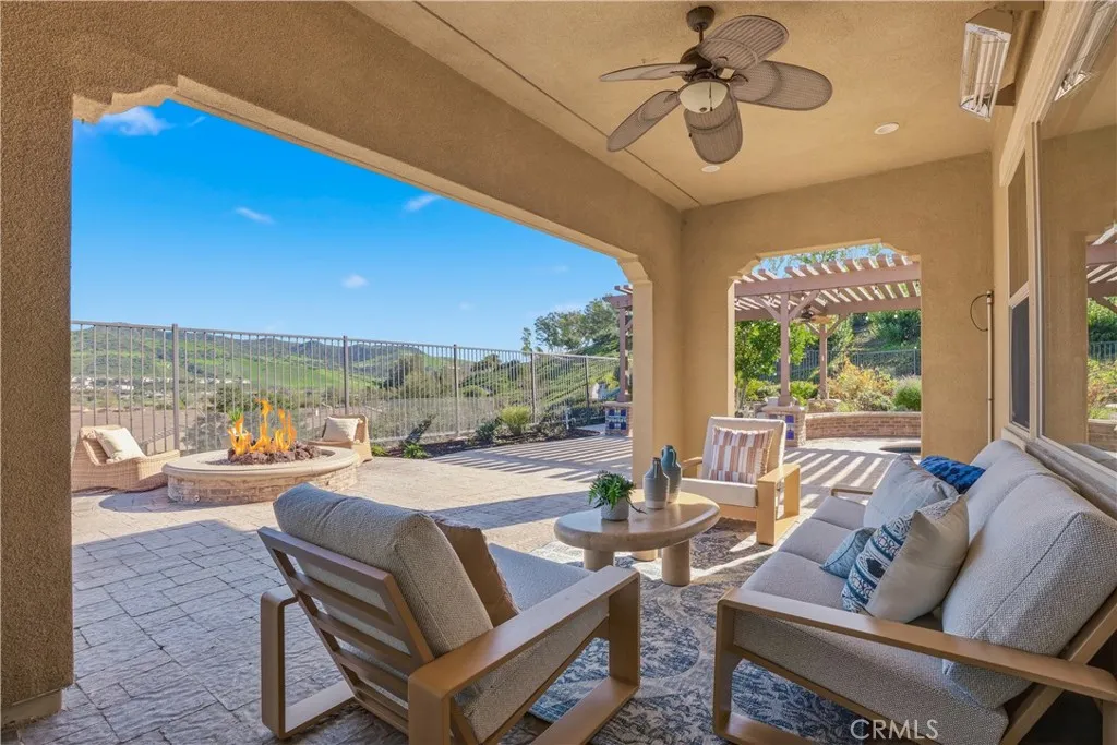 16 Planeo, Rancho Mission Viejo, California 92694 home-pic-1