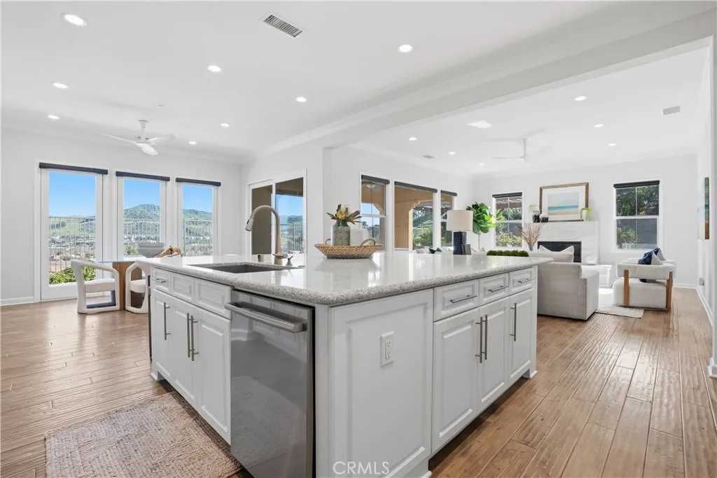 16 Planeo, Rancho Mission Viejo, California 92694 home-pic-7