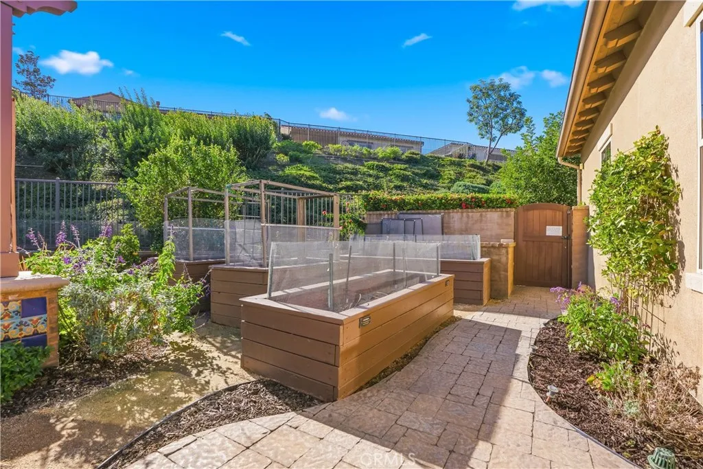 16 Planeo, Rancho Mission Viejo, California 92694 home-pic-38