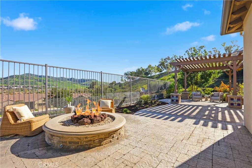 16 Planeo, Rancho Mission Viejo, California 92694 home-pic-2