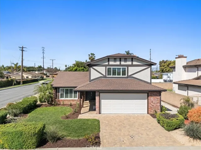 Side yard has a lemon and orange tree that are EXTRA fruitful with their bounties!