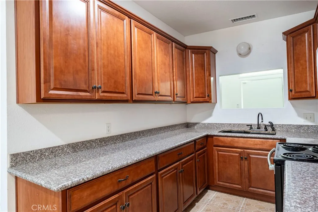 1619 W 163rd, Compton, California 90220 home-pic-10