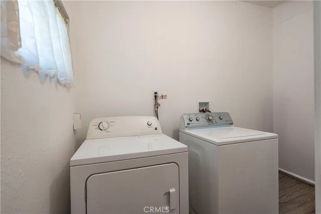 1619 W 163rd, Compton, California 90220 home-pic-28