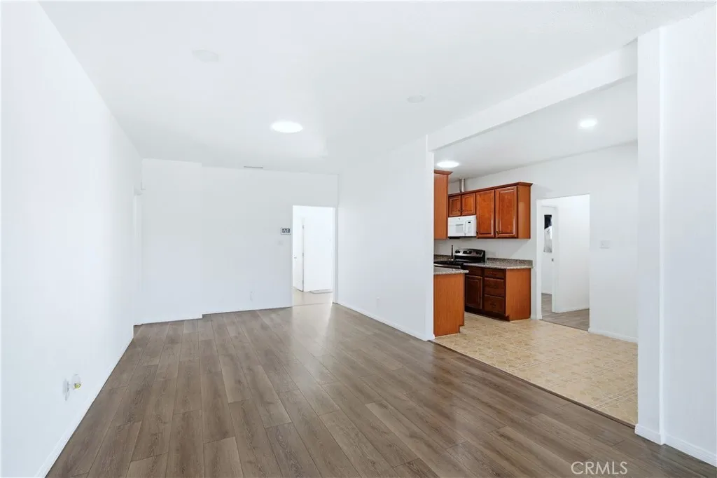 1619 W 163rd, Compton, California 90220 home-pic-7