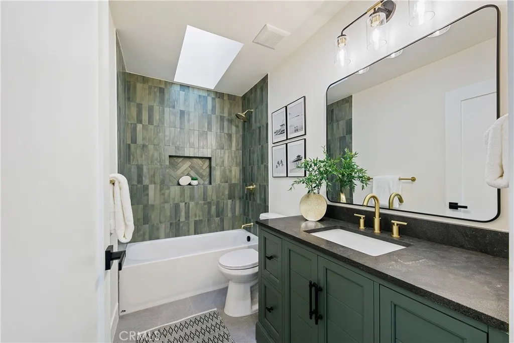 3611 W 153rd Street, Lawndale, California 90260 home-pic-20