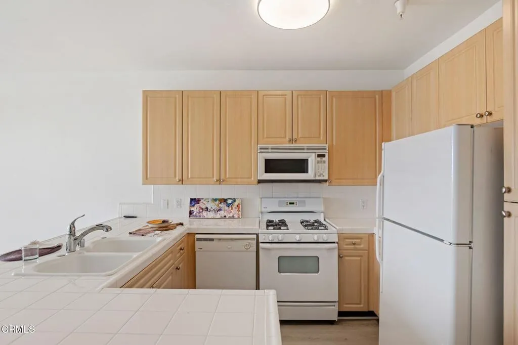 436 Poli Street 301, Ventura, California 93001 home-pic-7