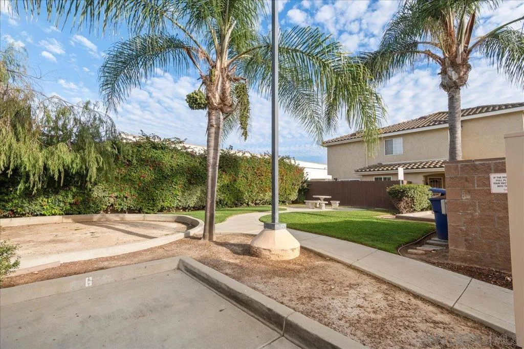 345 Moss St 7, Chula Vista, California 91911 home-pic-45