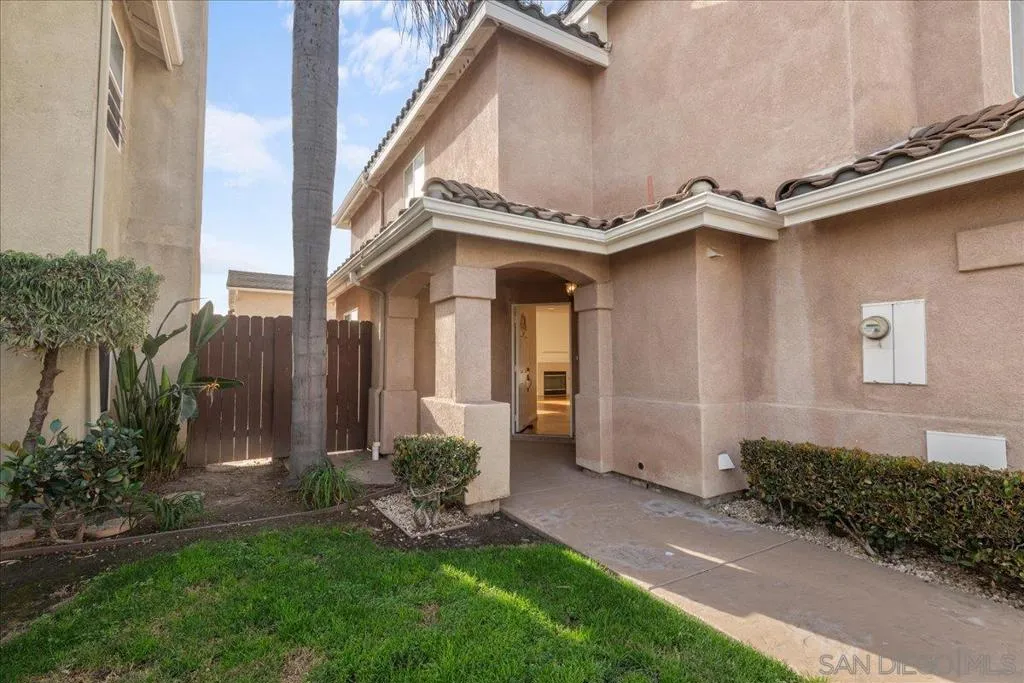 345 Moss St 7, Chula Vista, California 91911 home-pic-4