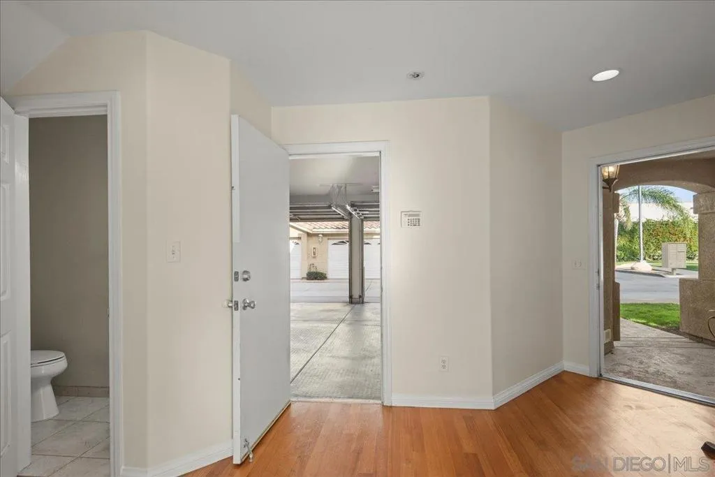 345 Moss St 7, Chula Vista, California 91911 home-pic-9