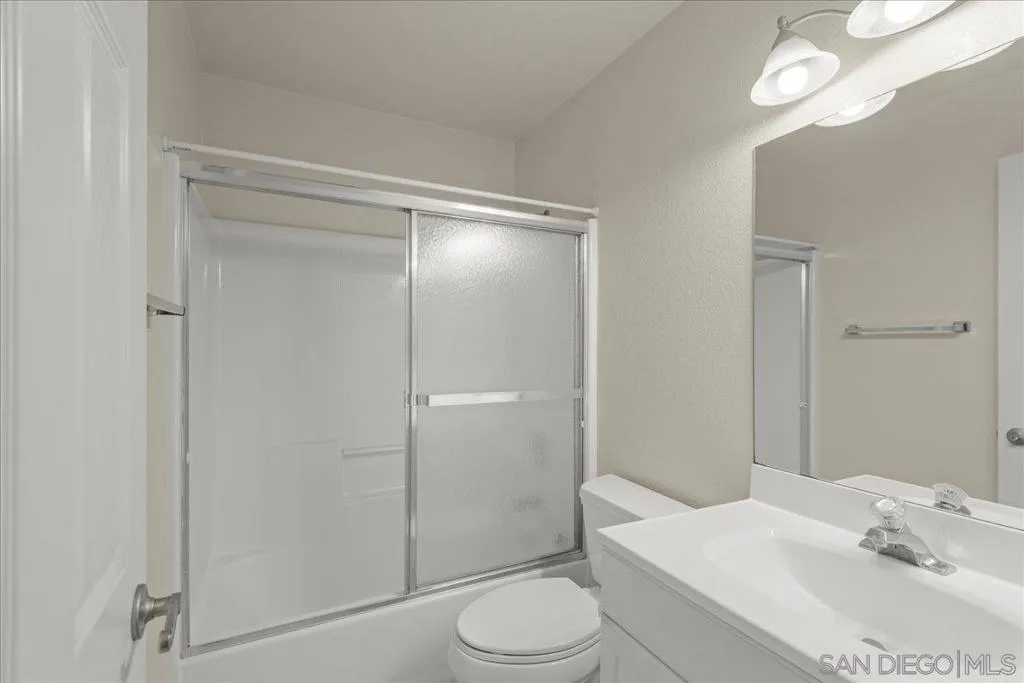 345 Moss St 7, Chula Vista, California 91911 home-pic-32