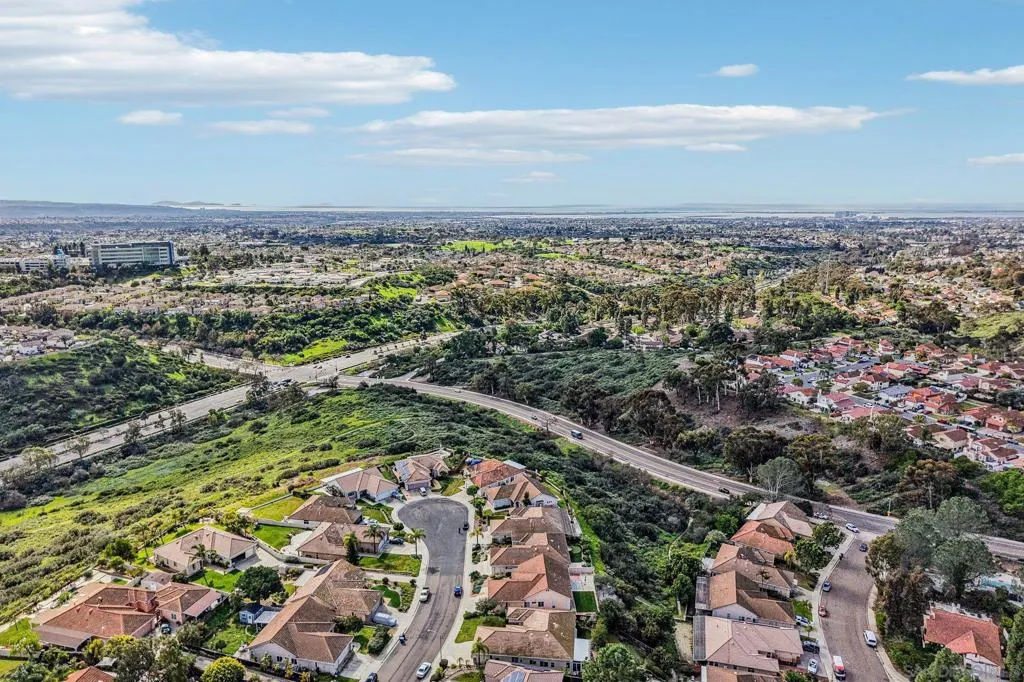 937 Paseo La Cresta, Chula Vista, California 91910 home-pic-50